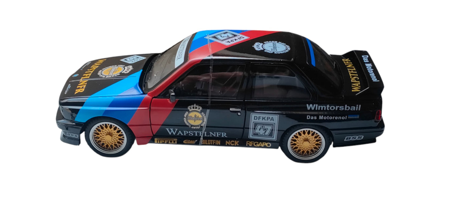 BMW M3 E30 - 1/24 - Son & lumière - Ouvrants amovibles