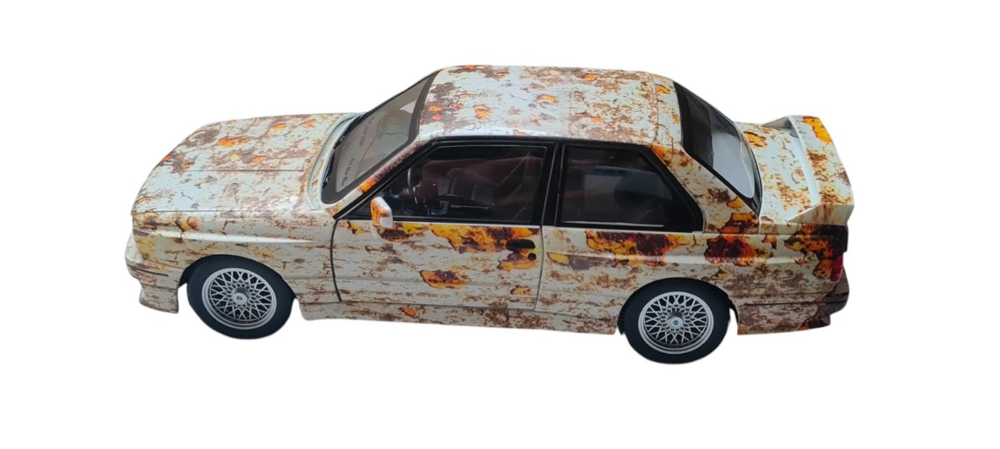 BMW M3 E30 - 1/24 - Son & lumière - Ouvrants amovibles