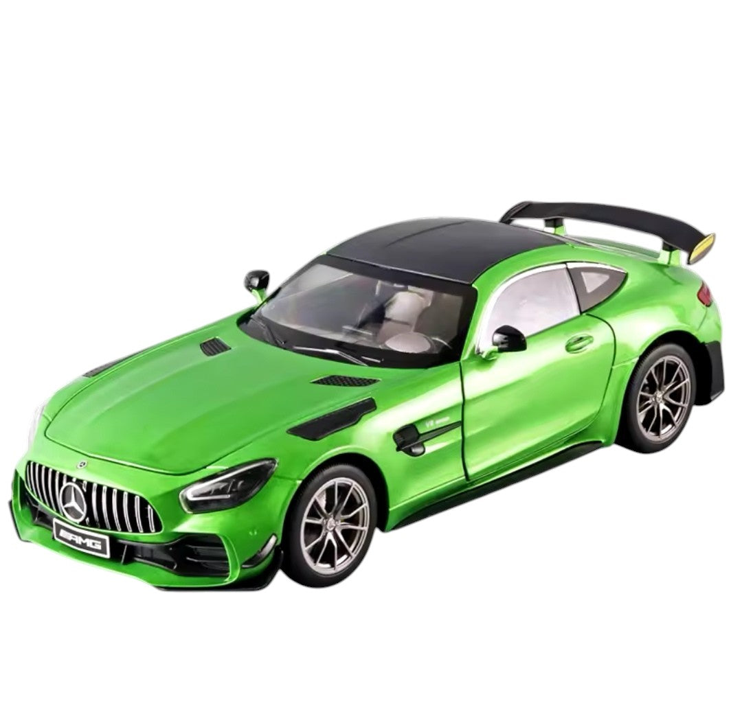 Mercedes AMG GTR 1/18 son et lumière
