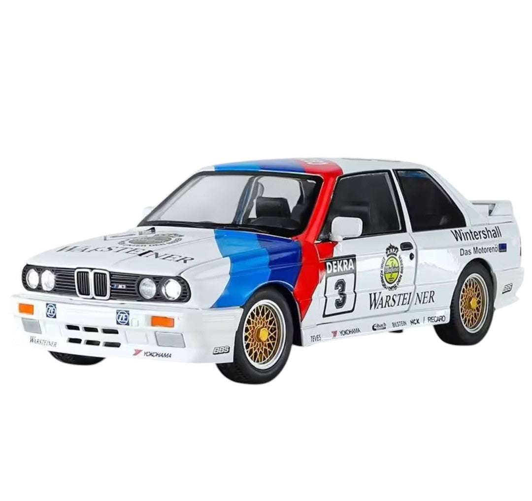 BMW M3 E30 - 1/24 - Son & lumière - Ouvrants amovibles